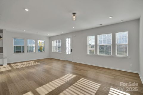 8817 Arrington Hall Drive Charlotte NC 28215