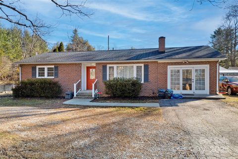 Photo of 292 Brookside Camp Road, Hendersonville, NC 28792 (MLS # 4217007)