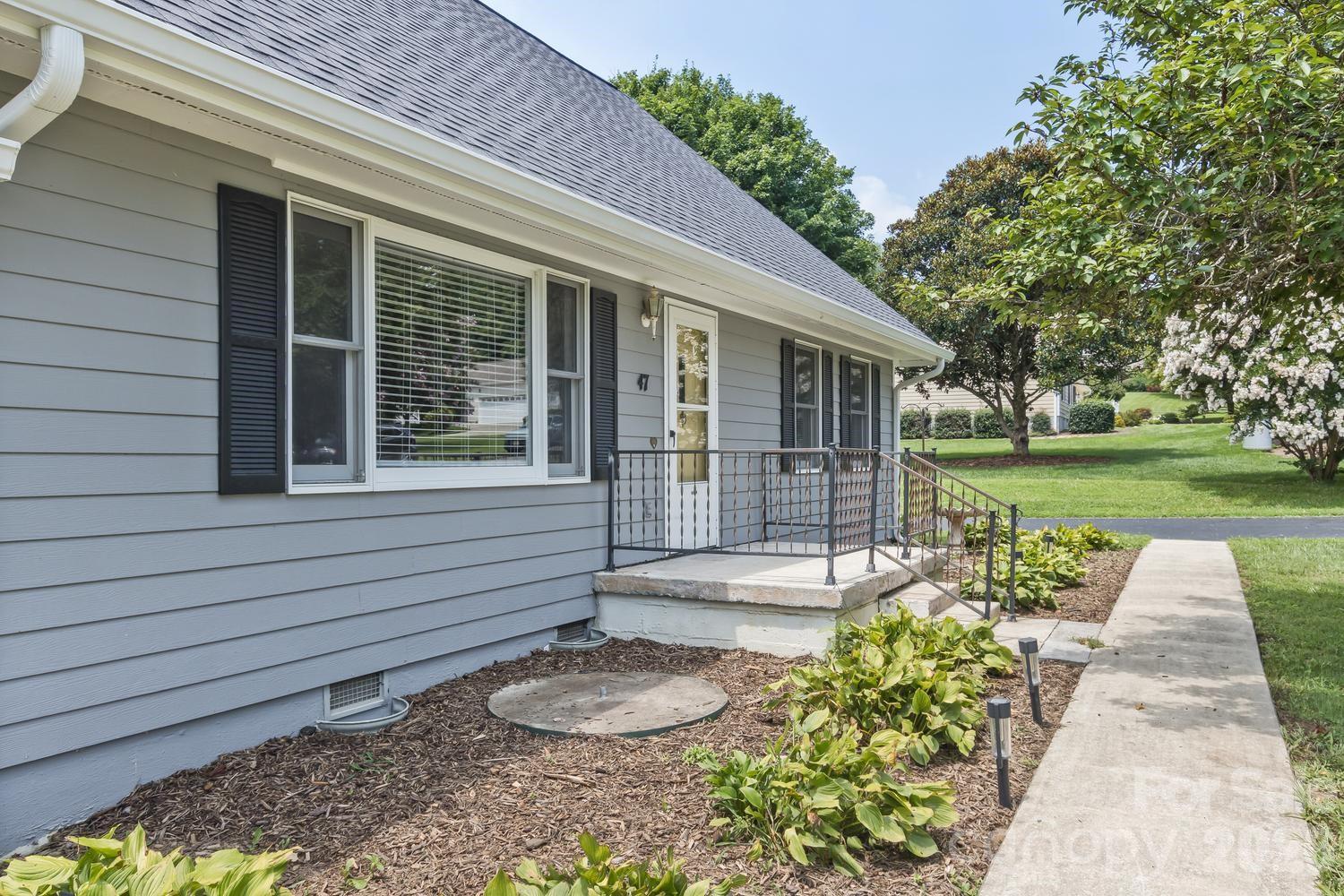 47 Cane Creek Circle