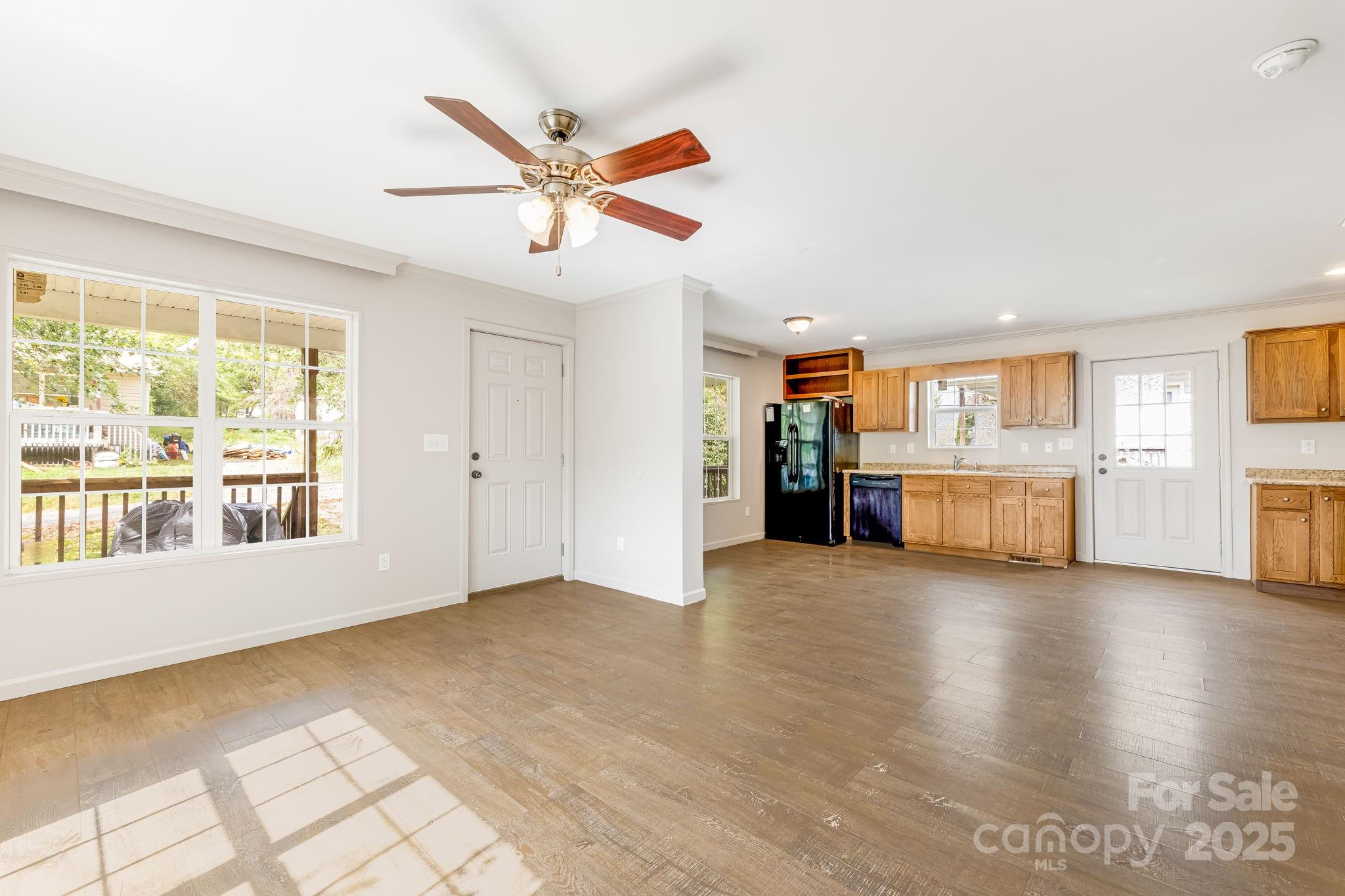 6 Deaver Park Circle