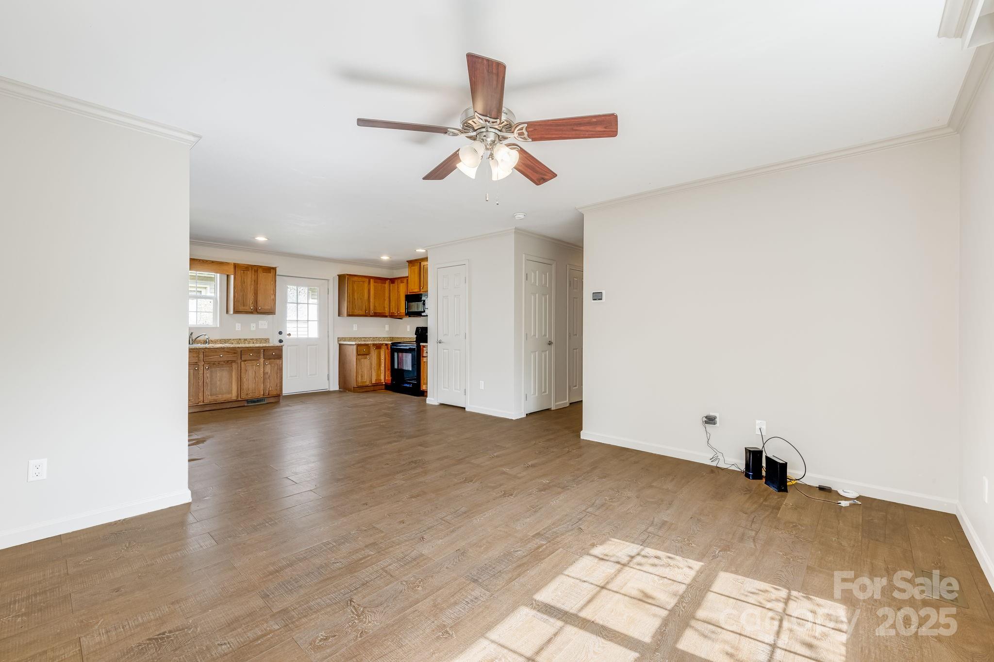 6 Deaver Park Circle