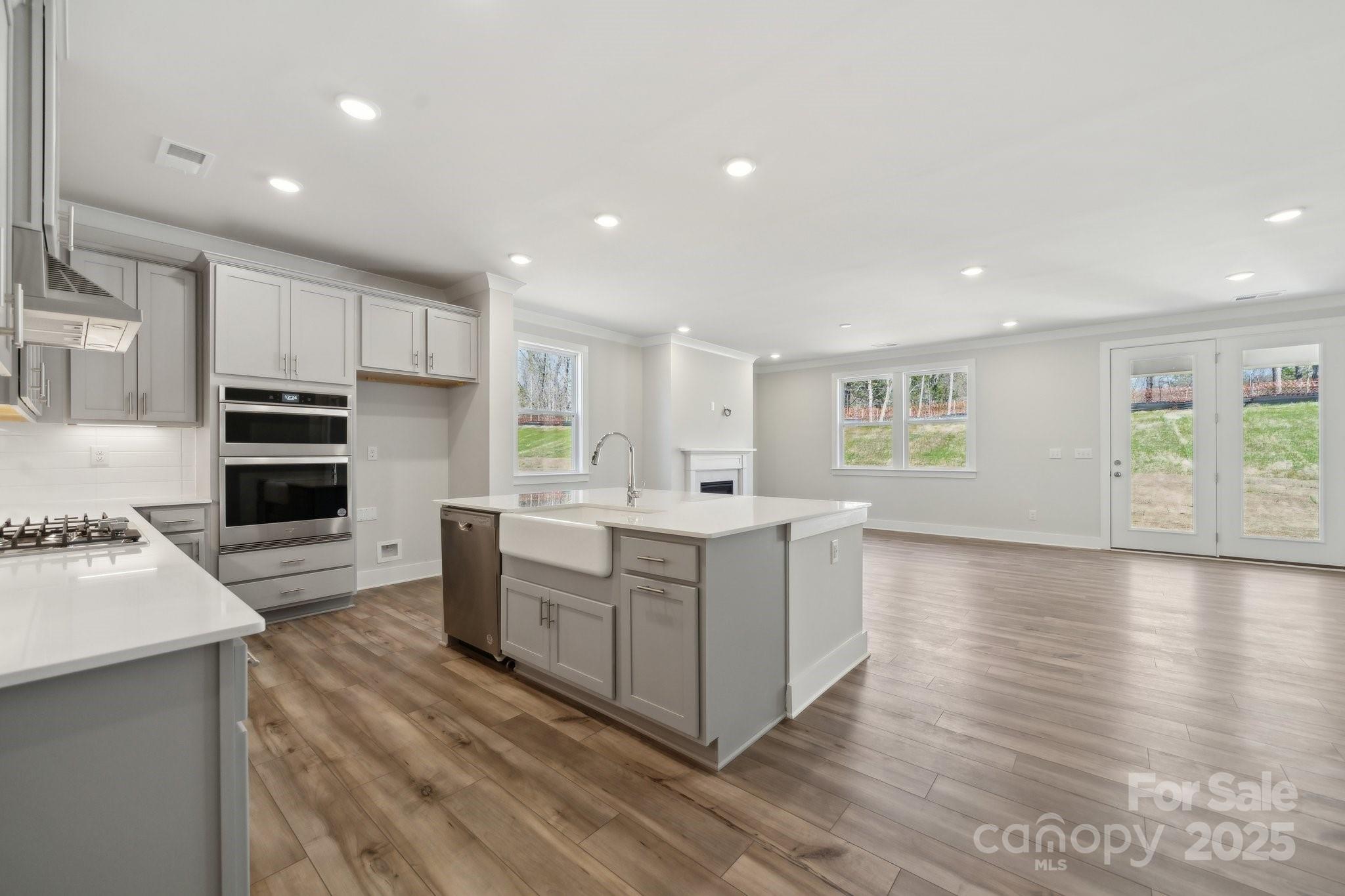9932 Manor Vista Trail
