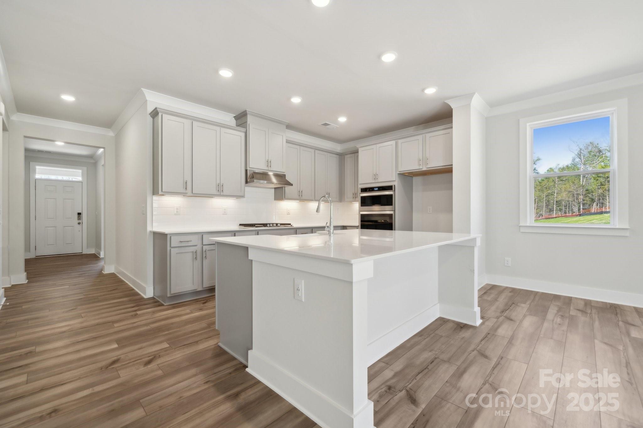 9932 Manor Vista Trail