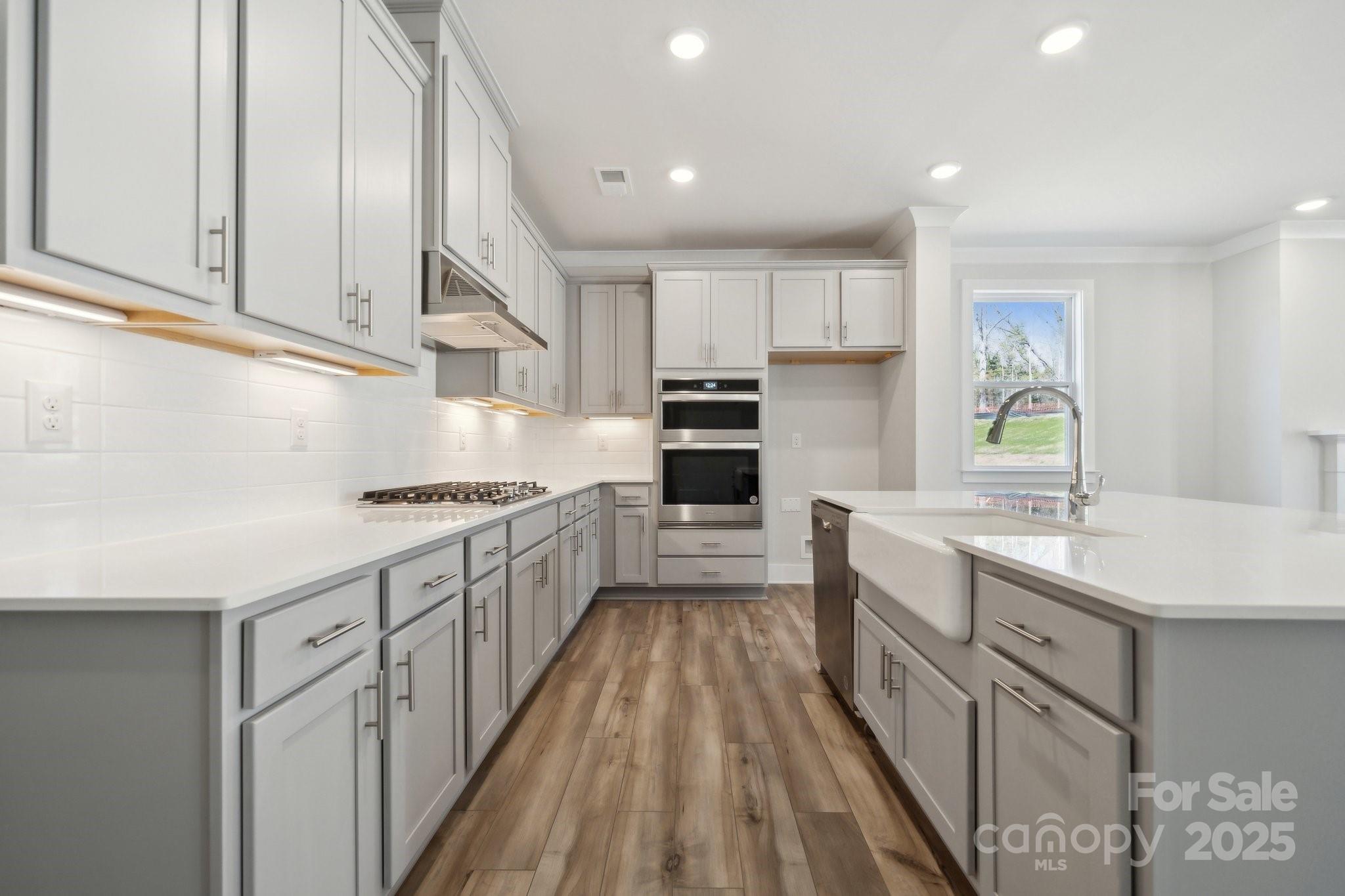 9932 Manor Vista Trail