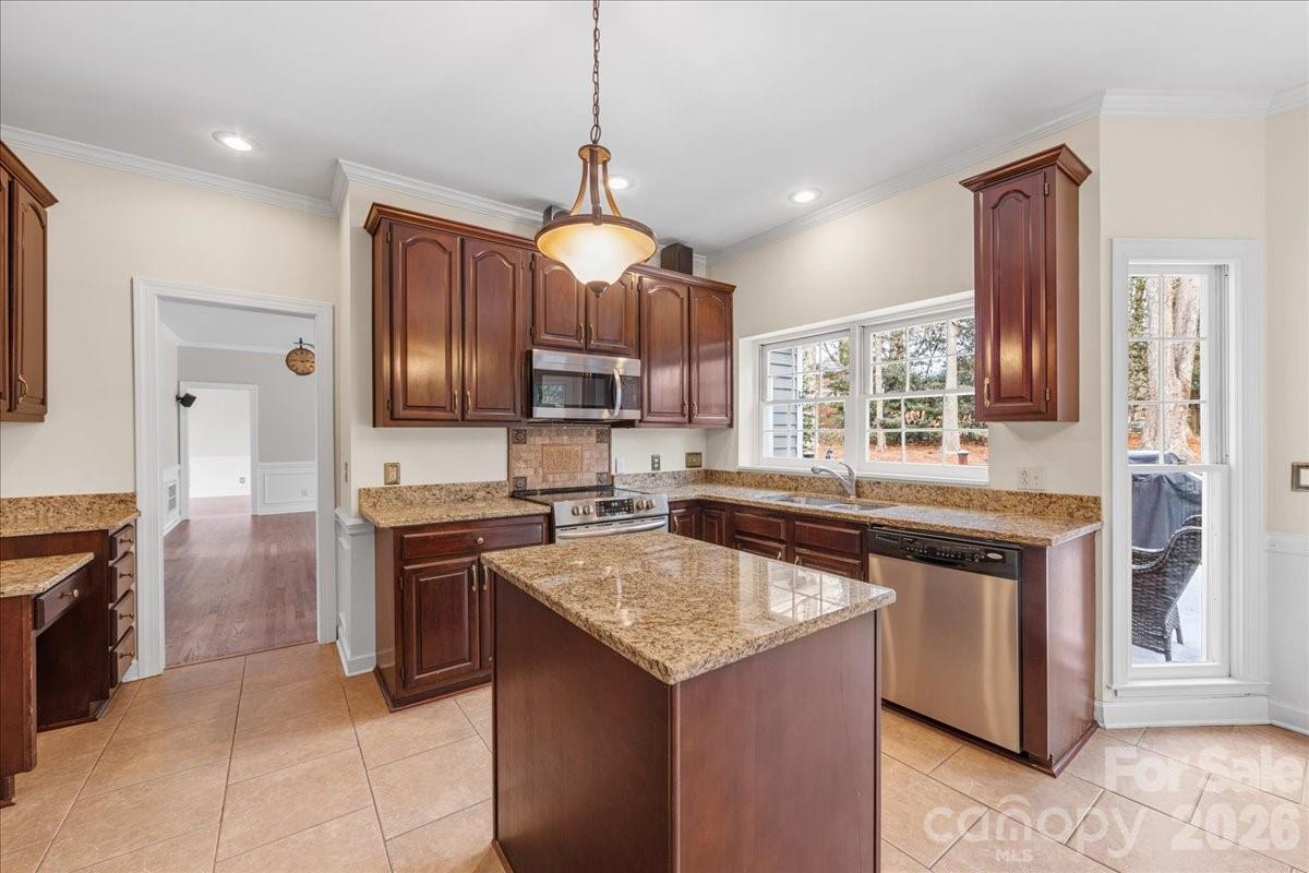 14836 Charterhouse Lane