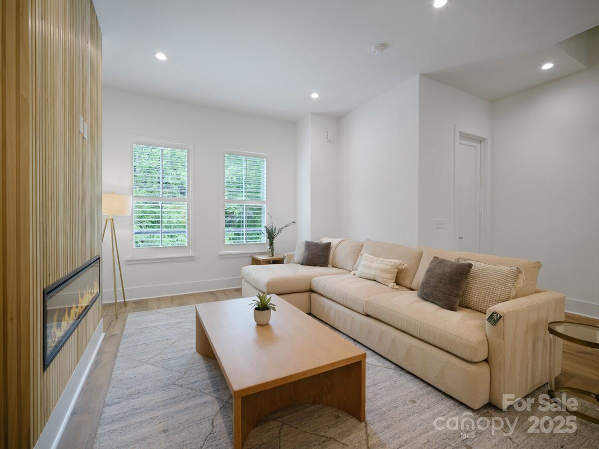 Elizabeth - Residential