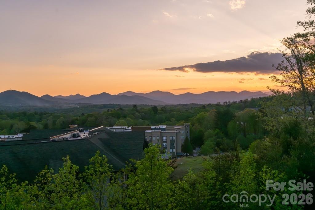 610 Storybook Villas Trail