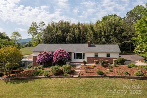 1572 Alexander Road Leicester NC 28748