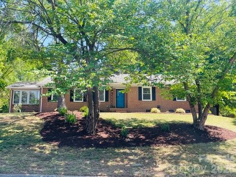 Photo of 6219 Welford Road, Charlotte, NC 28211 (MLS # 4376961)