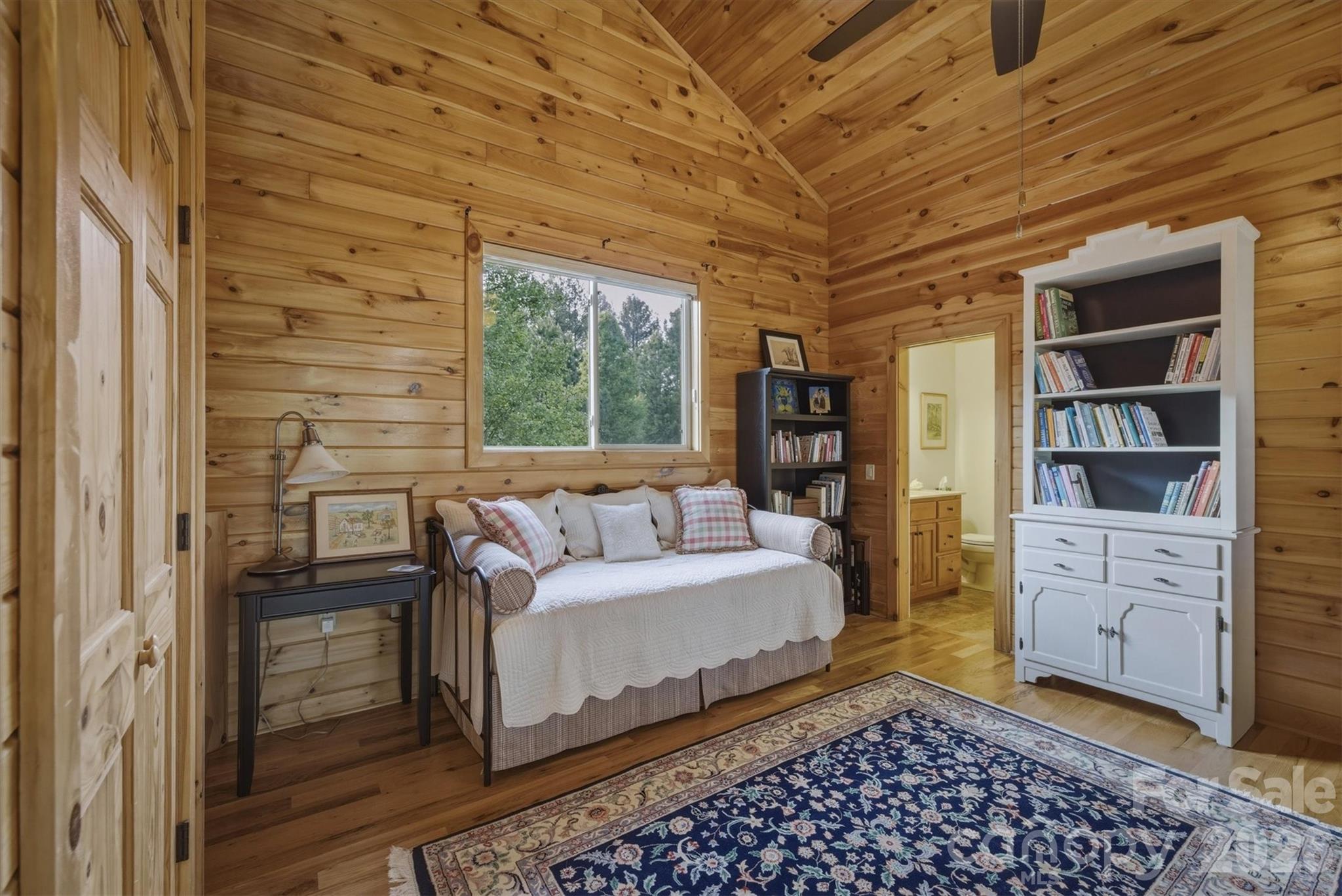 Paradise Harbor - Residential