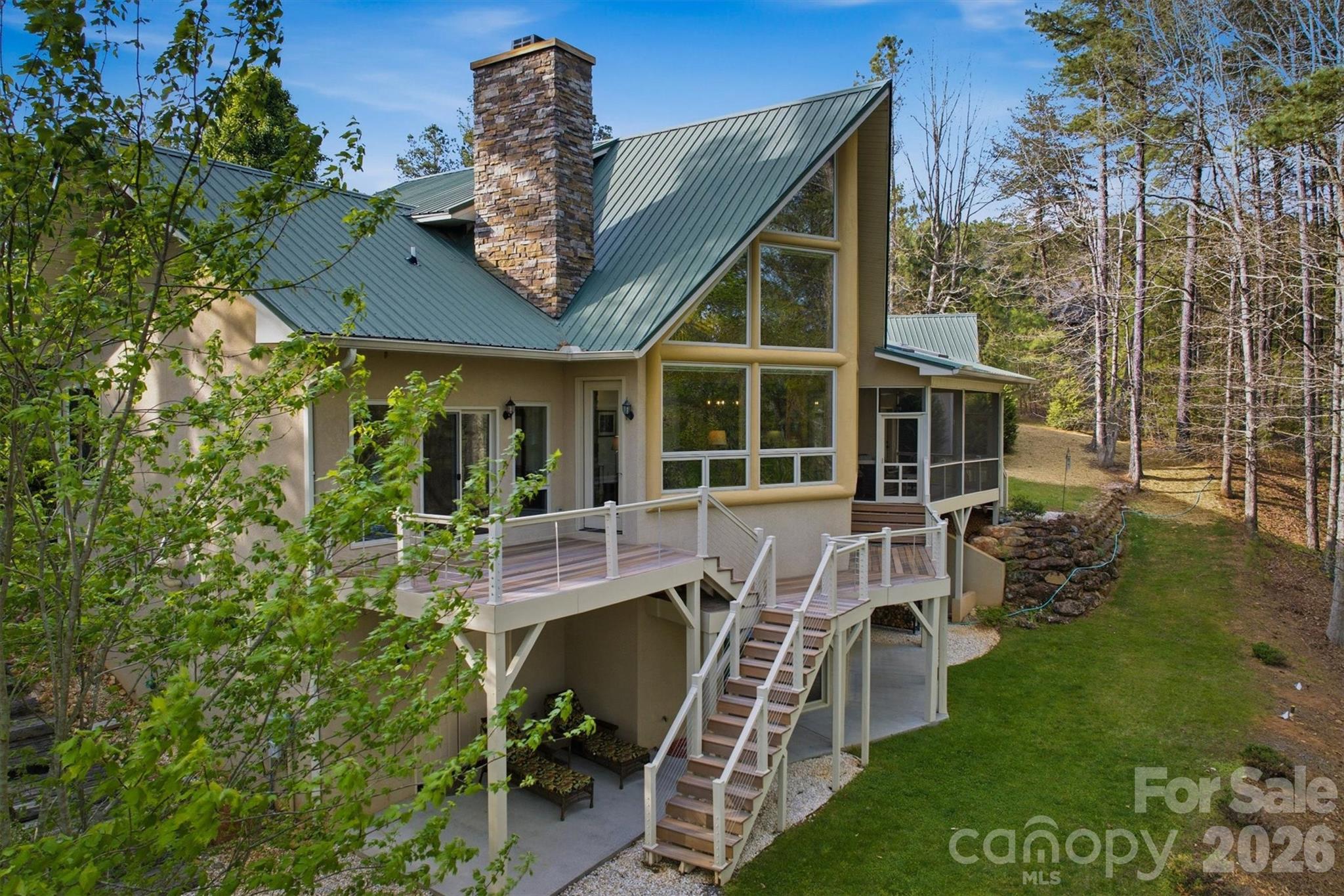 Paradise Harbor - Residential