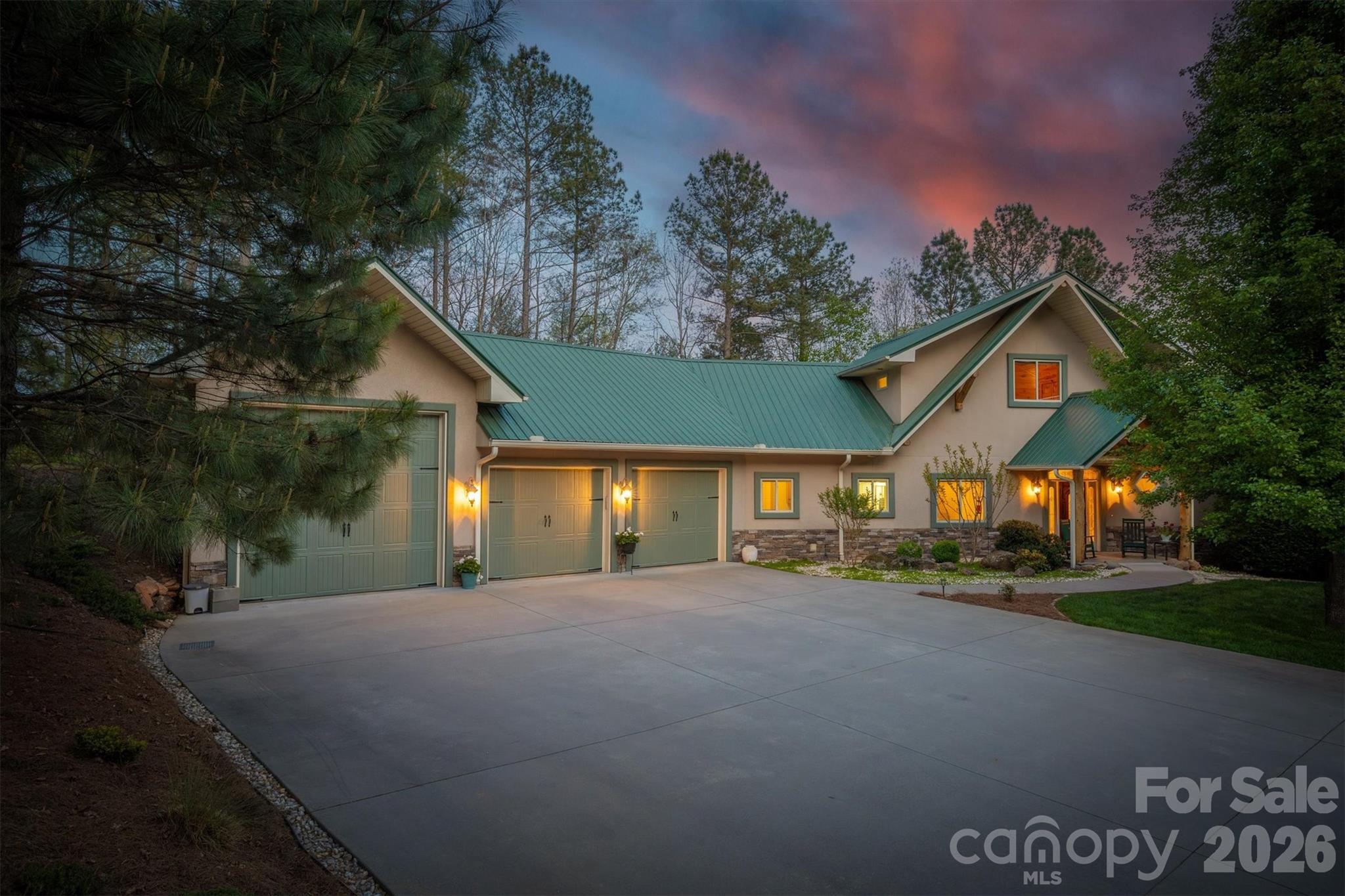 2224 W Paradise Harbor Drive