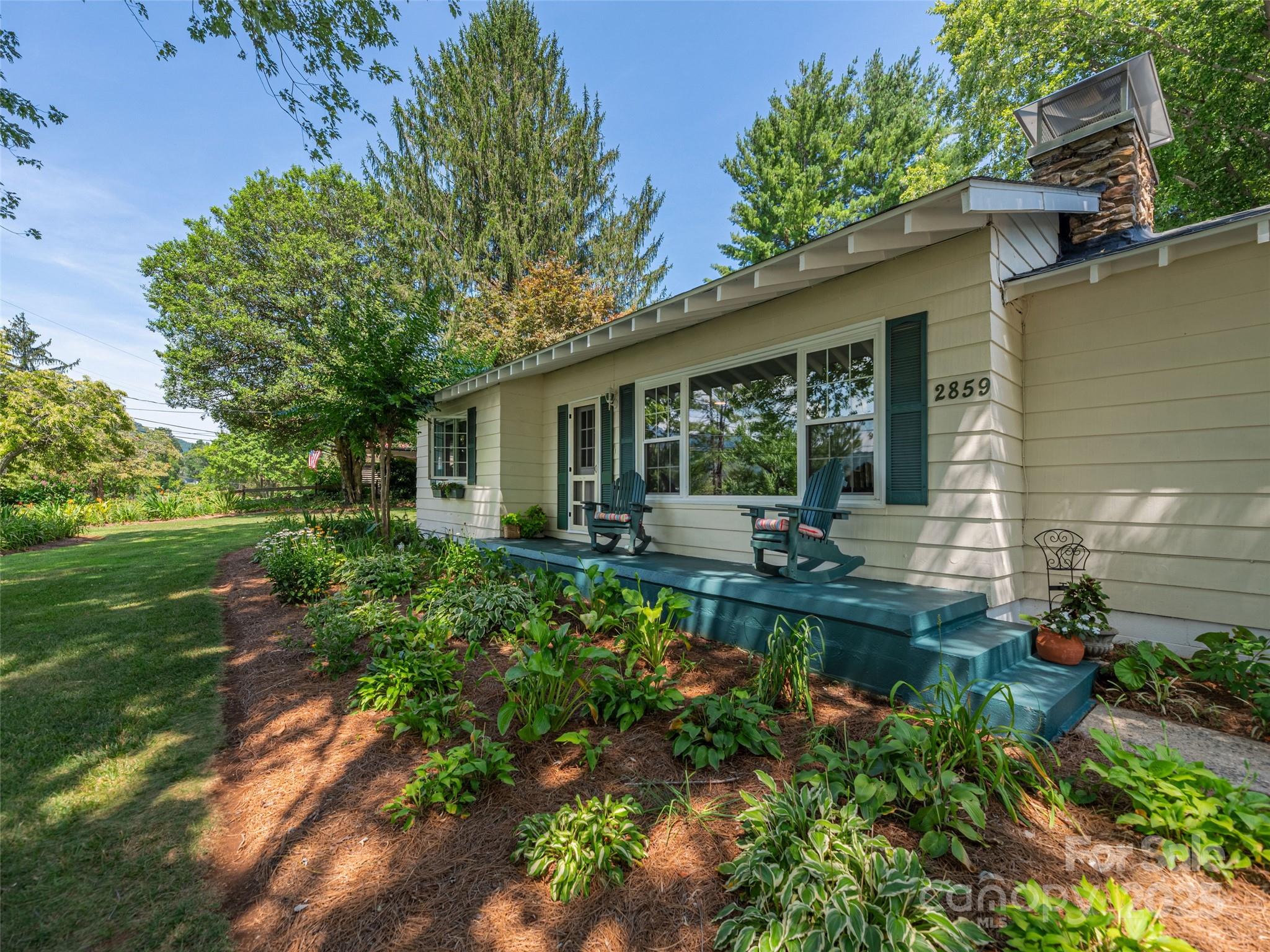 2859 S Lakeshore Drive