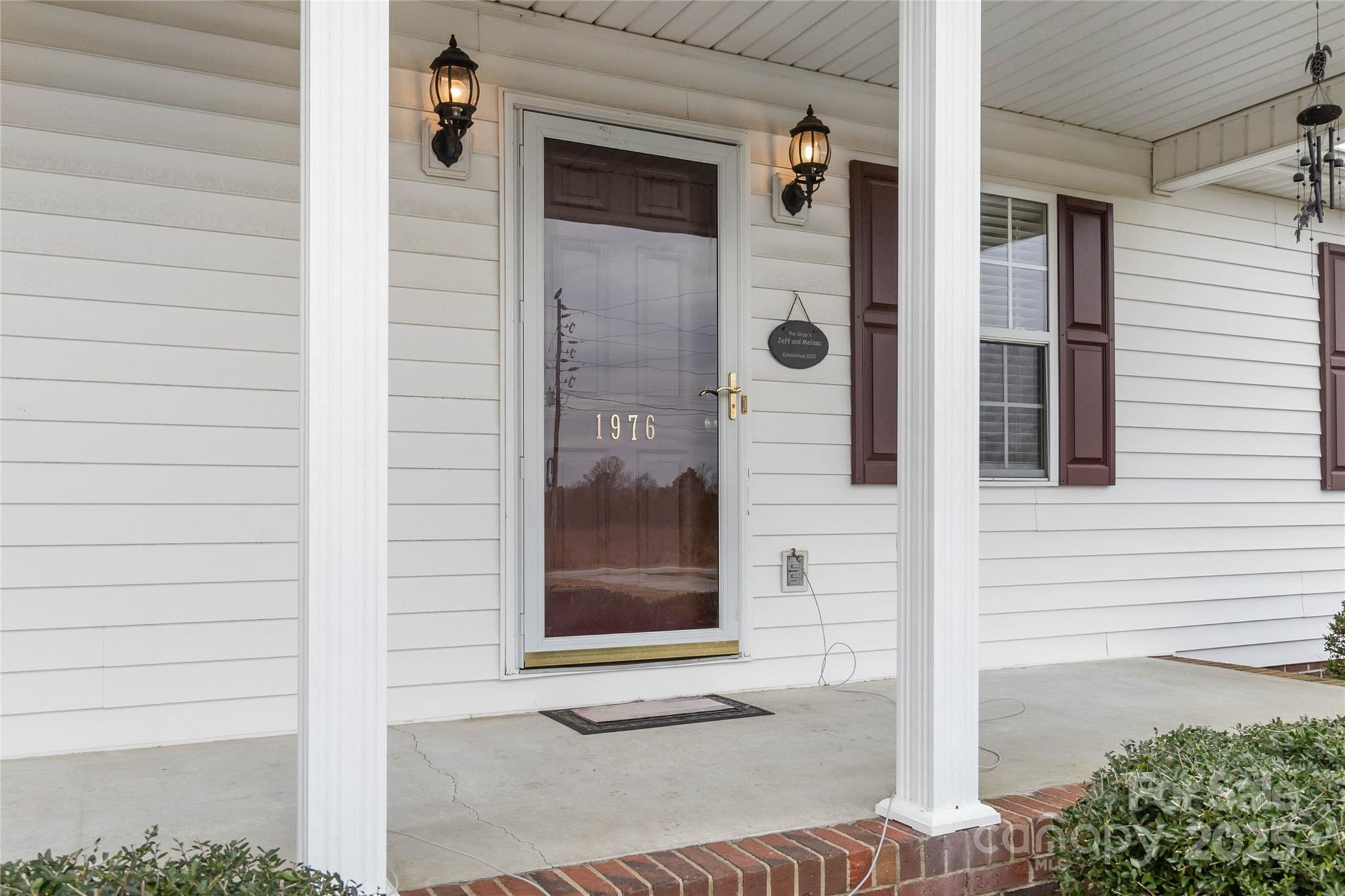 1976 McIlwain Road