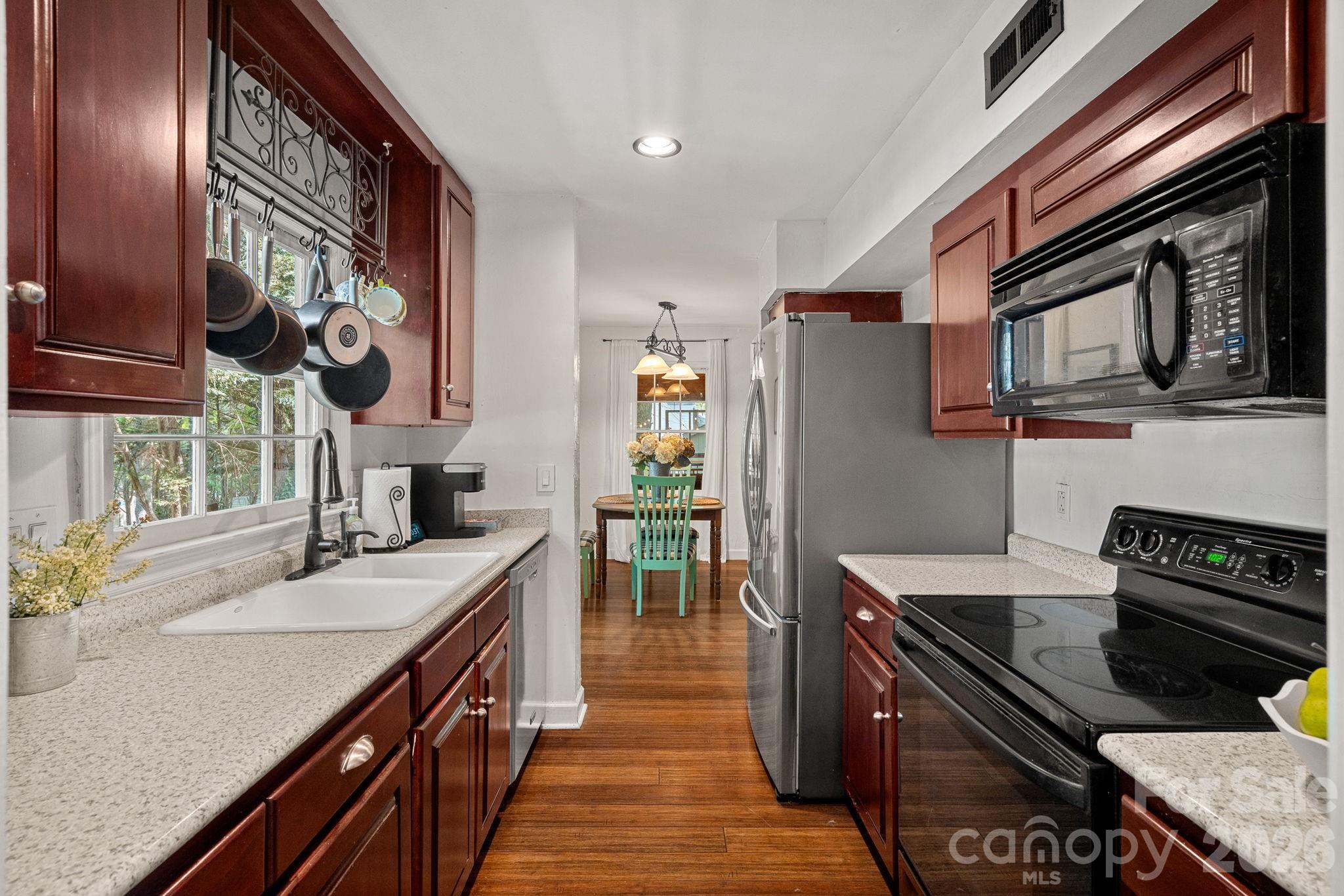 Wood Hollow - Residential