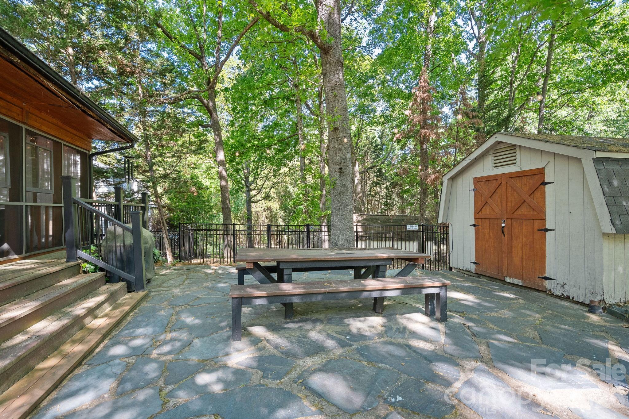 Wood Hollow - Residential