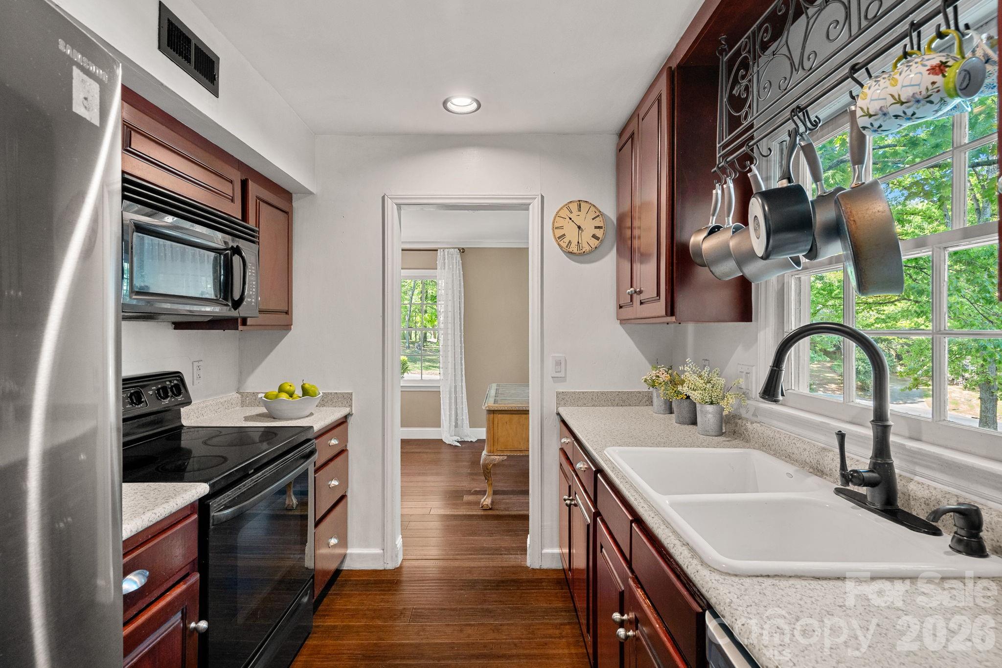 Wood Hollow - Residential