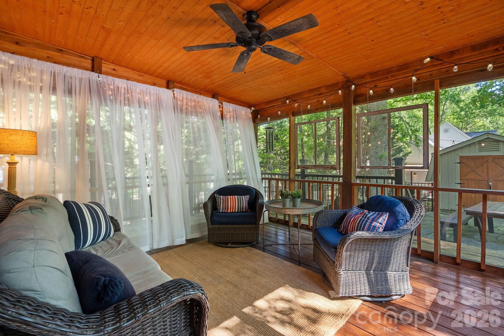 Wood Hollow - Residential