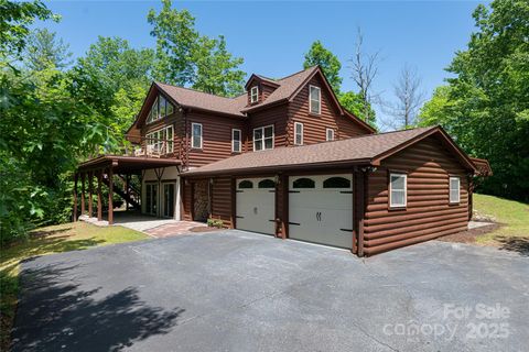 2117 Deep Woods Drive Hendersonville NC 28739