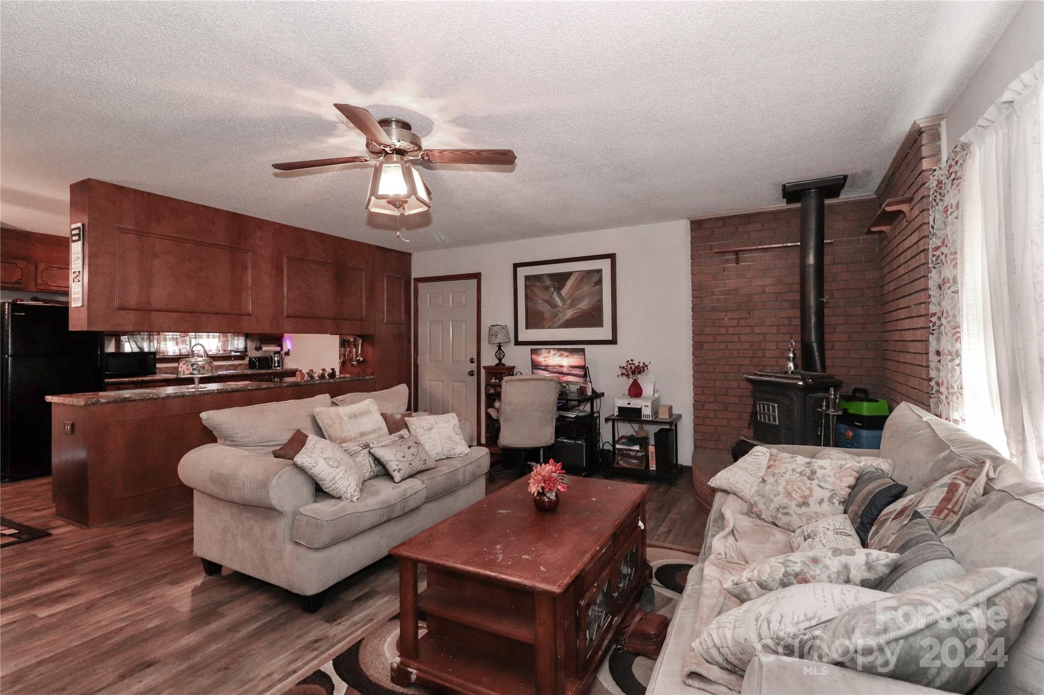 COUNTRY WOODS ESTATE - Residential