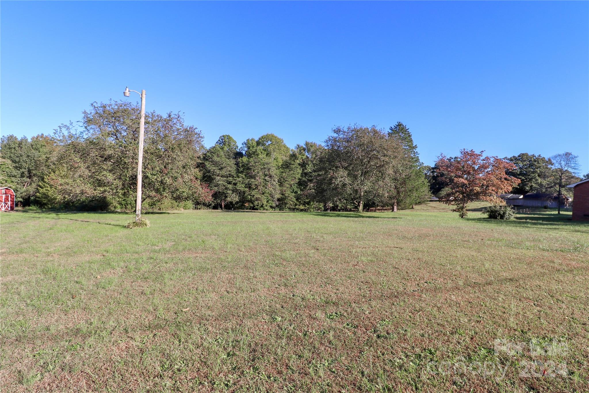 COUNTRY WOODS ESTATE - Residential