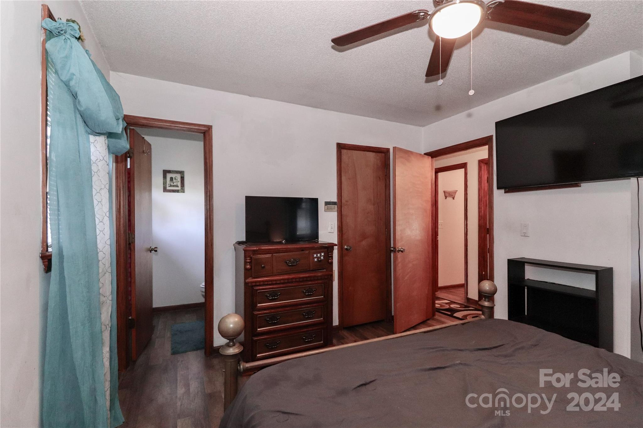 COUNTRY WOODS ESTATE - Residential
