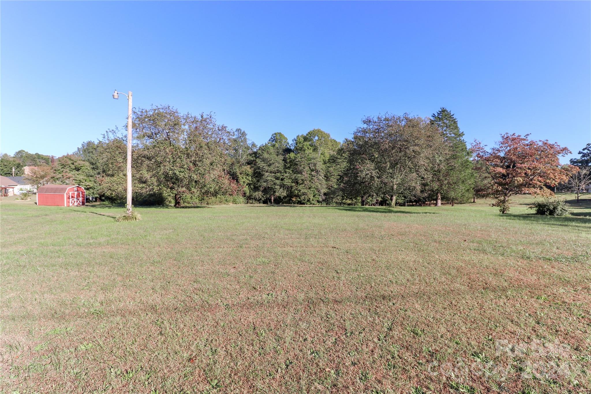 COUNTRY WOODS ESTATE - Residential