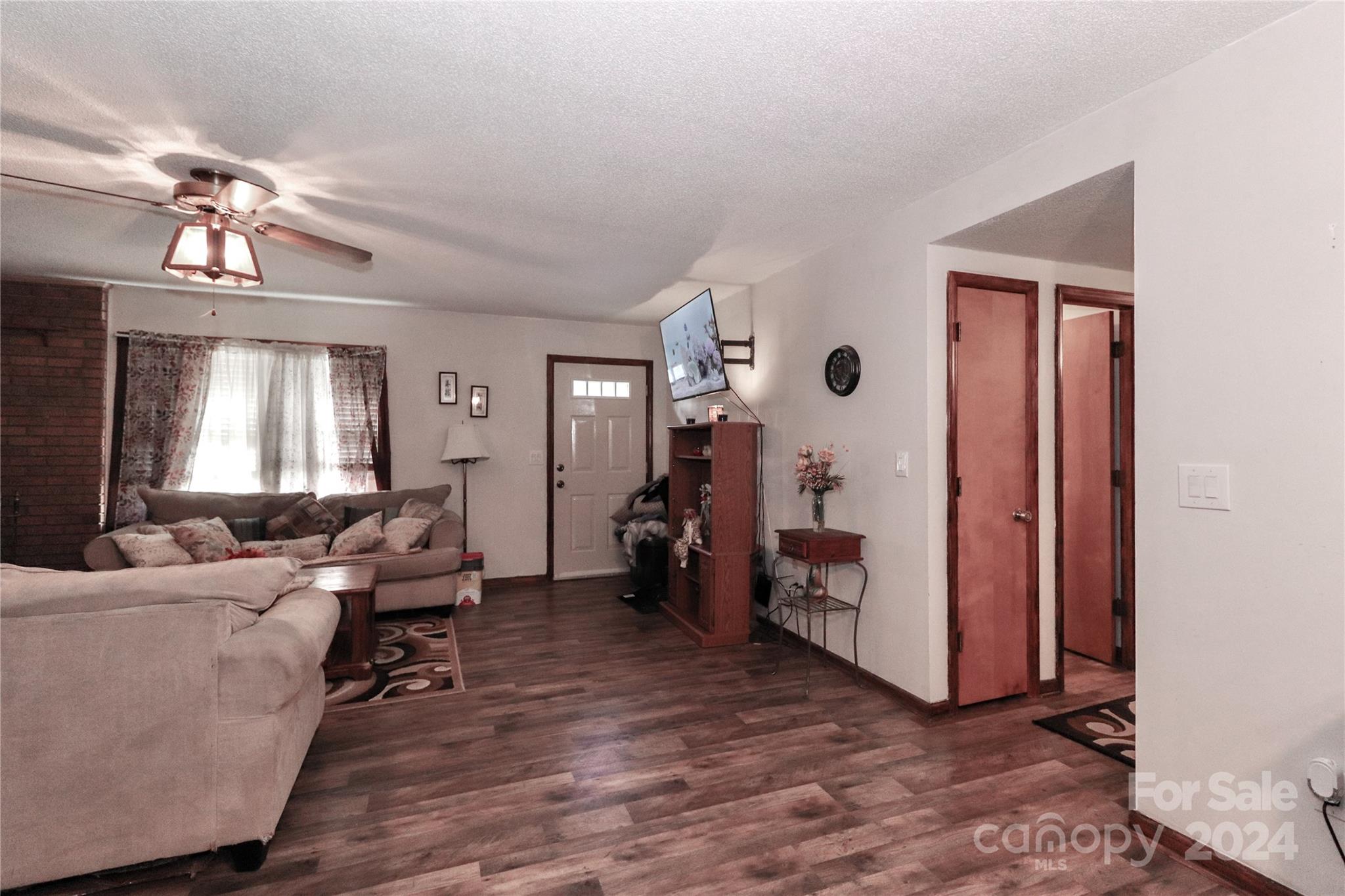 COUNTRY WOODS ESTATE - Residential