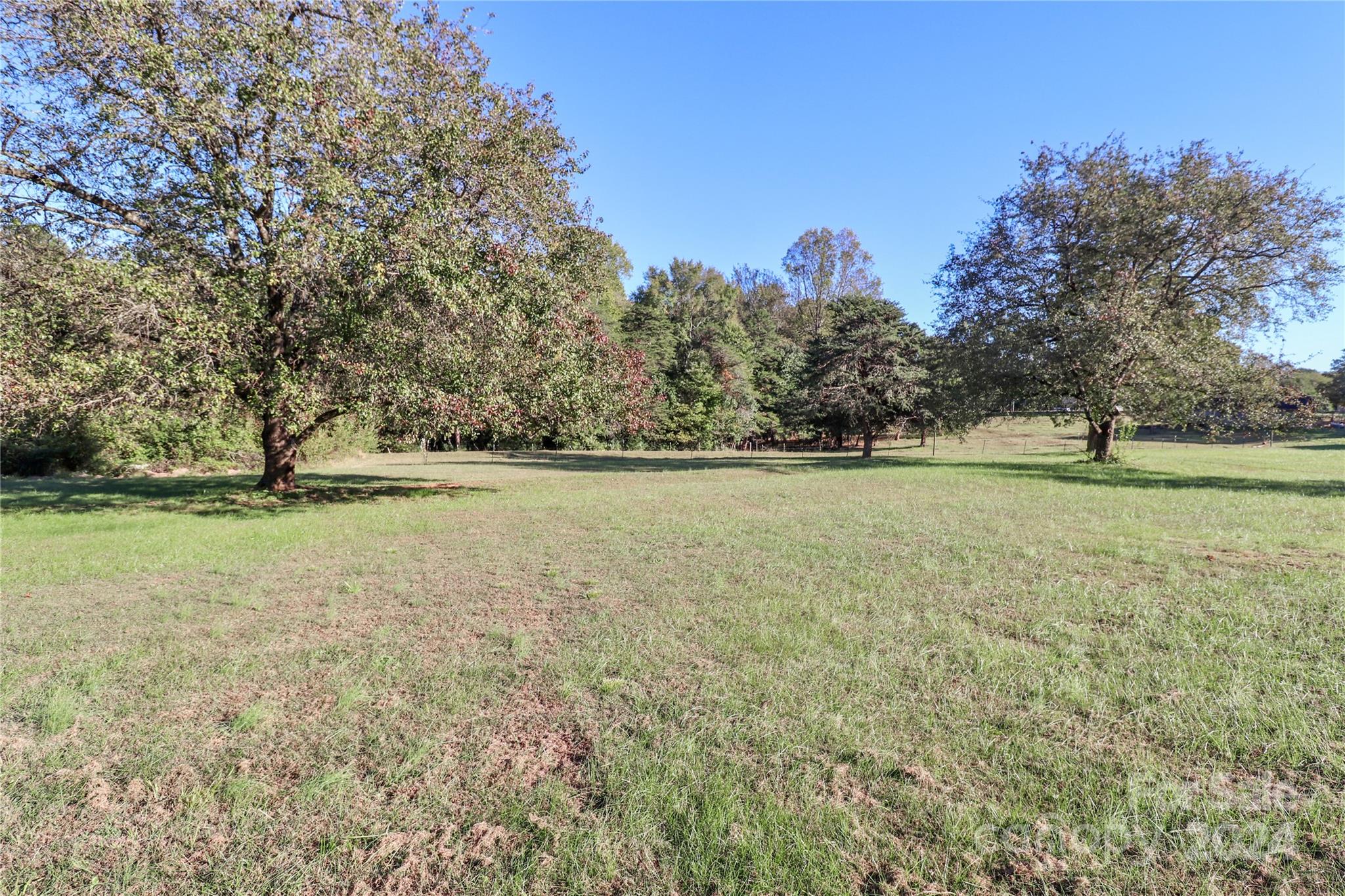 COUNTRY WOODS ESTATE - Residential