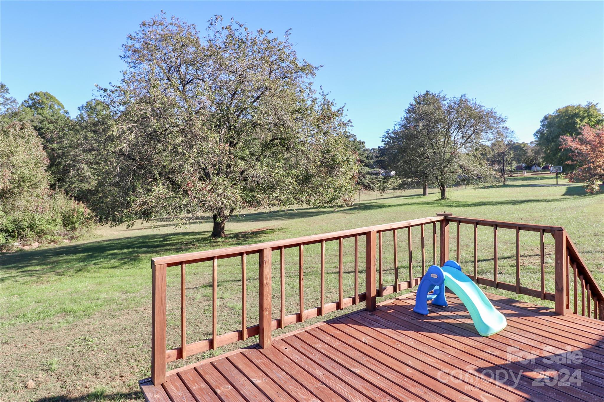 COUNTRY WOODS ESTATE - Residential