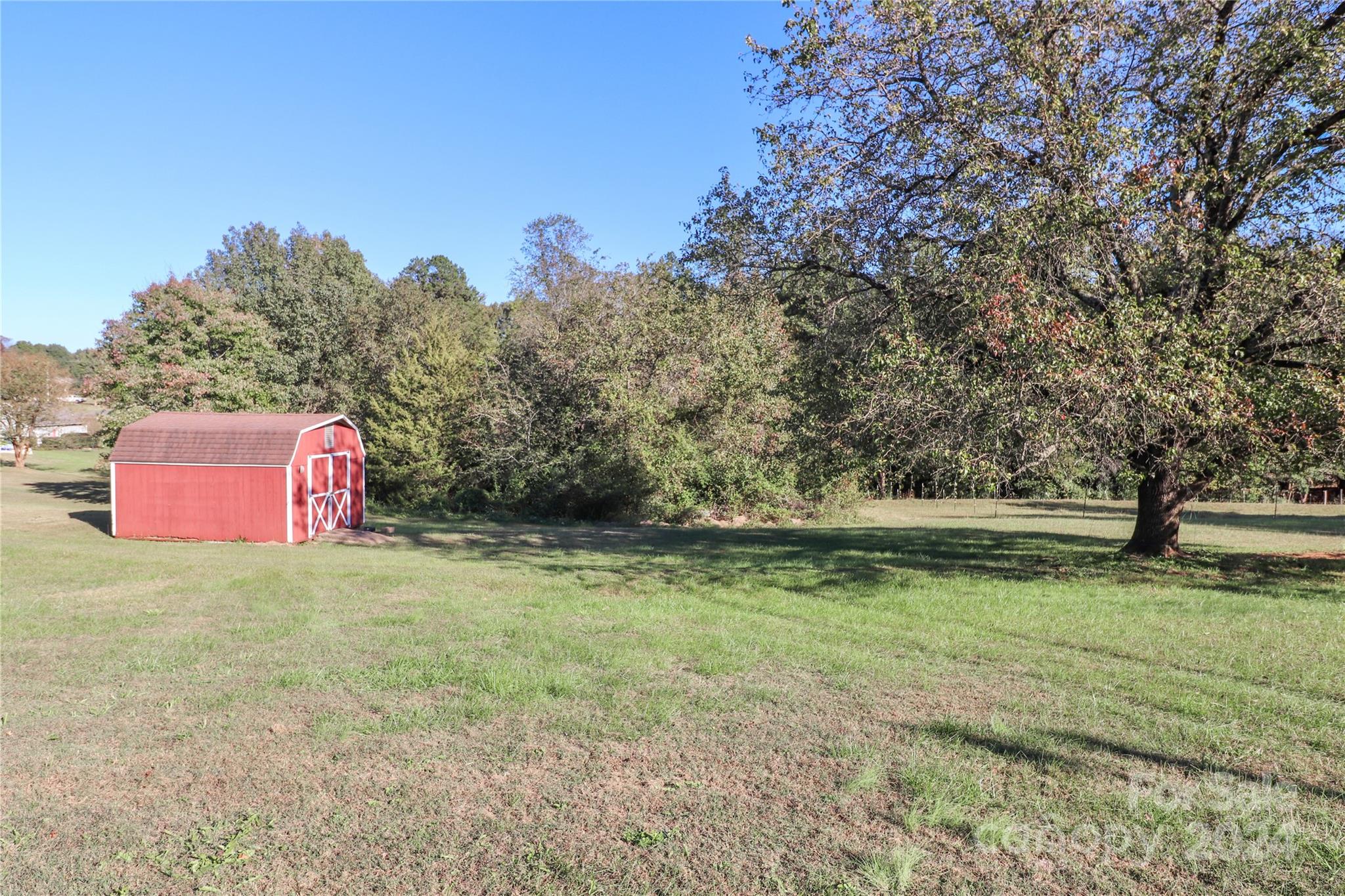 COUNTRY WOODS ESTATE - Residential