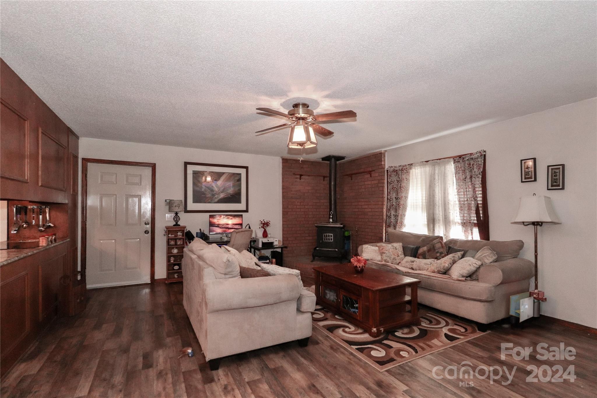 COUNTRY WOODS ESTATE - Residential