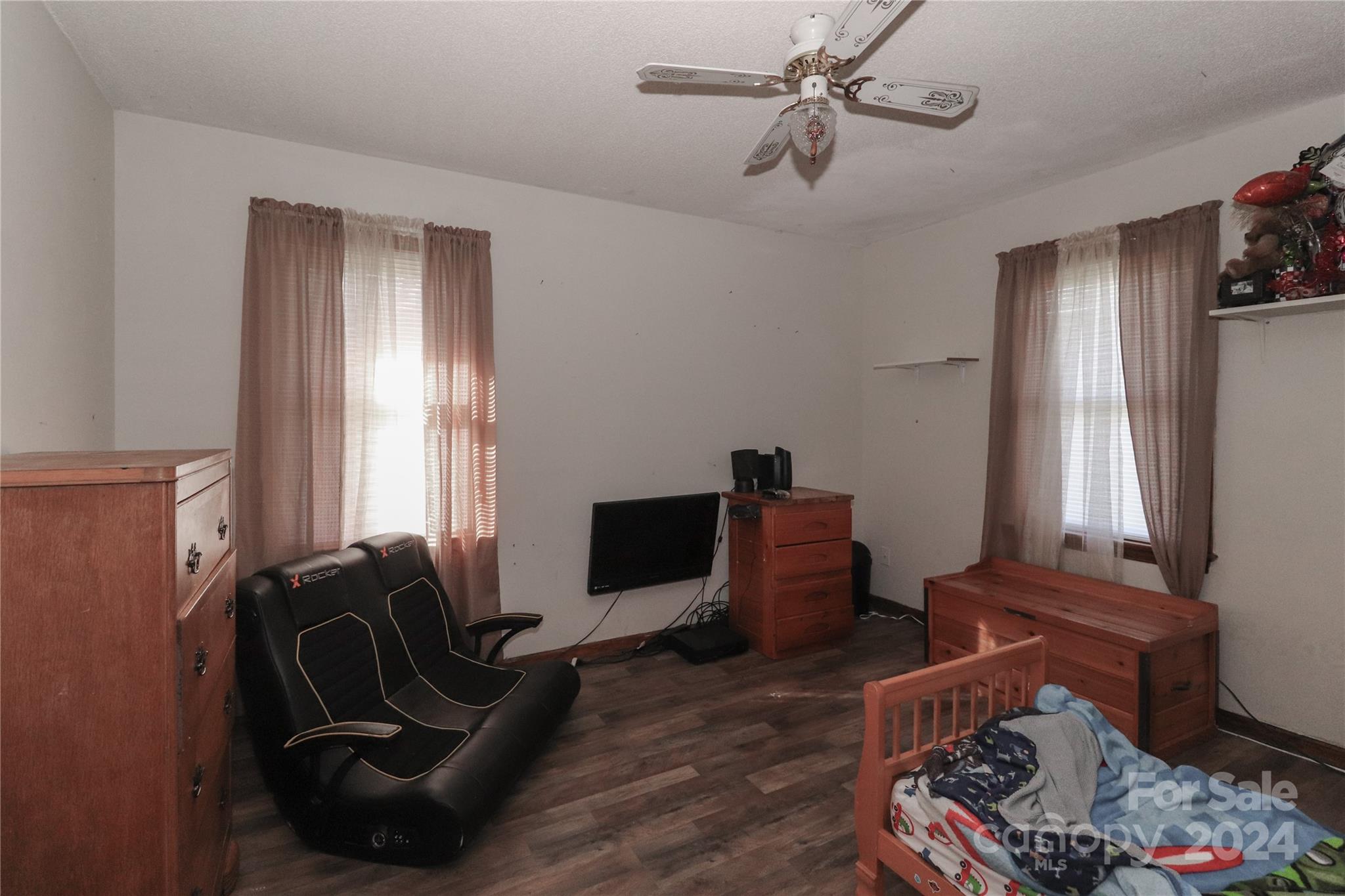 COUNTRY WOODS ESTATE - Residential