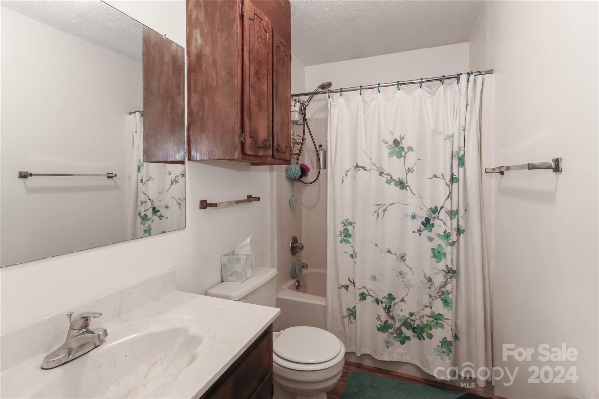 COUNTRY WOODS ESTATE - Residential