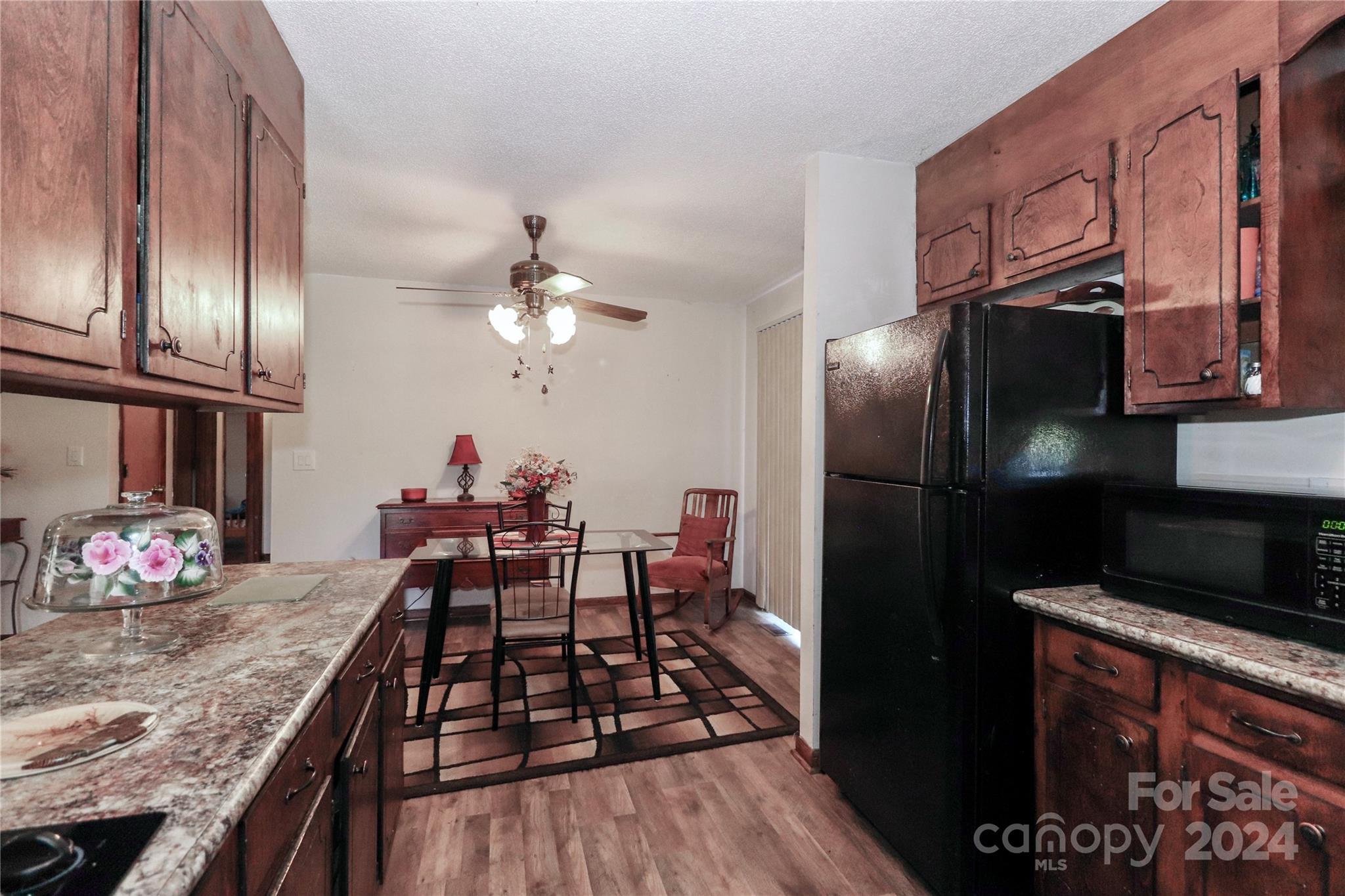 COUNTRY WOODS ESTATE - Residential