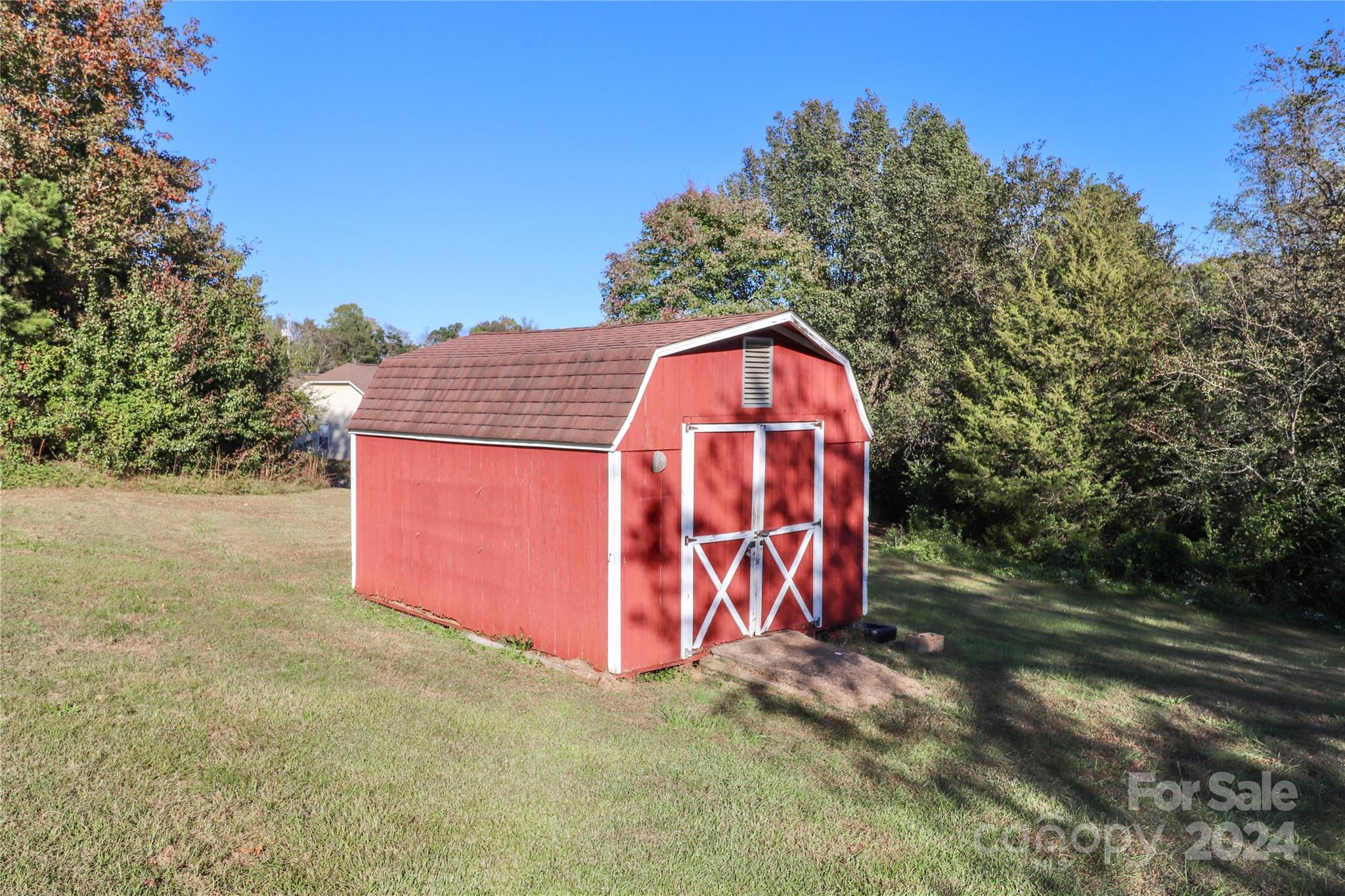 COUNTRY WOODS ESTATE - Residential