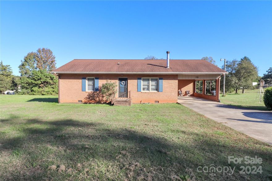 Welcome to your ideal starter home! Located just outside city limits, this charming residence offers a peaceful retreat while keeping you close to urban amenities. Situated on a spacious, level lot, this property provides plenty of room for outdoor activities. With its affordable price and fantastic location, this home is an excellent opportunity for first-time buyers or those looking to downsize. An adjacent lot is also available.