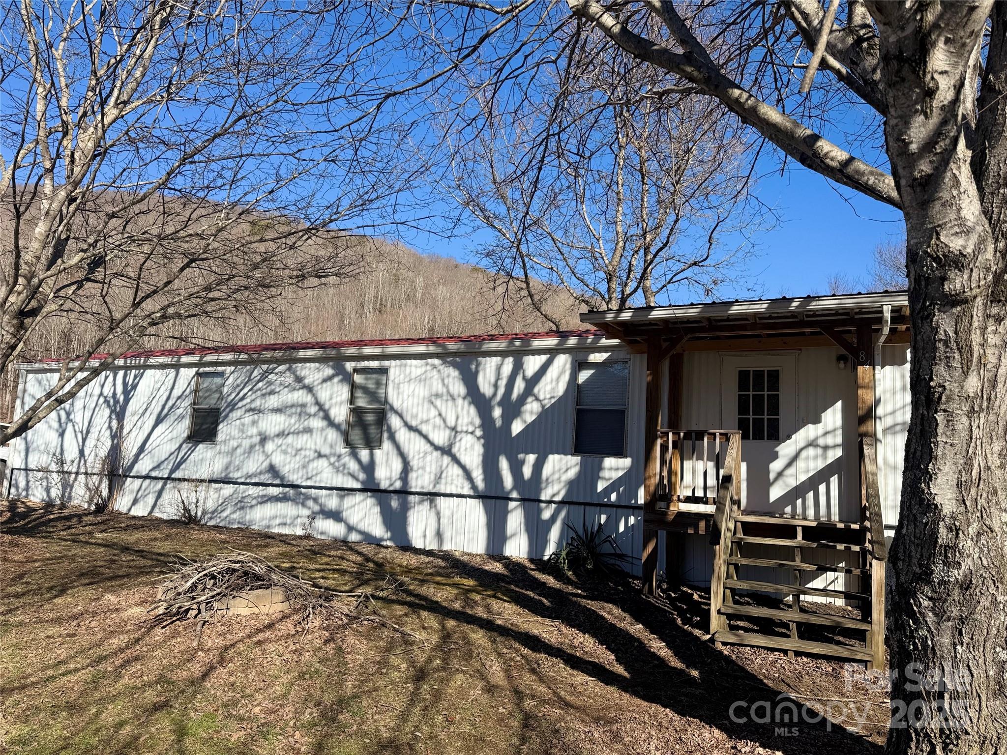 84 Maple Leaf Circle