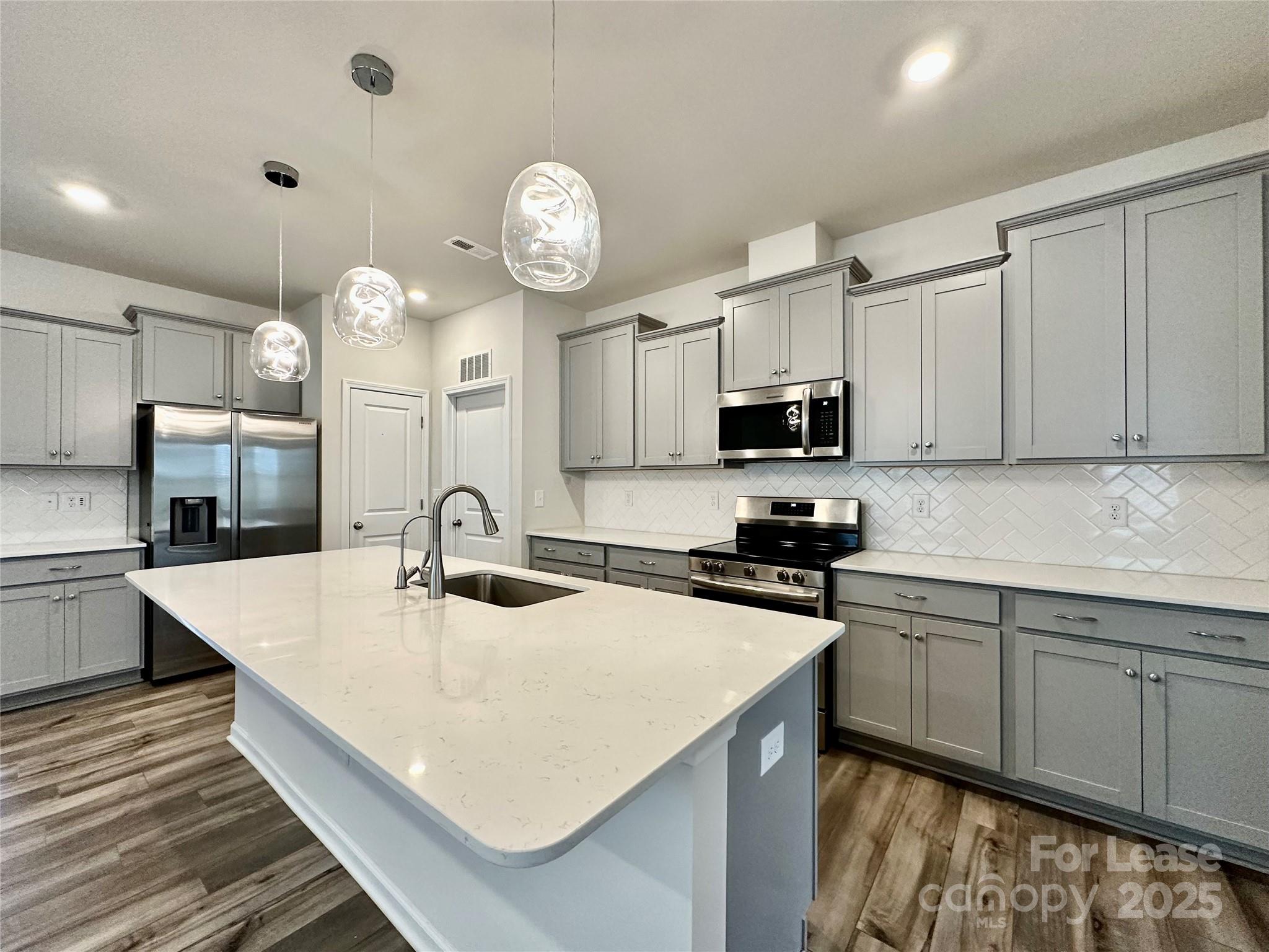 Elizabeth - Residential Lease