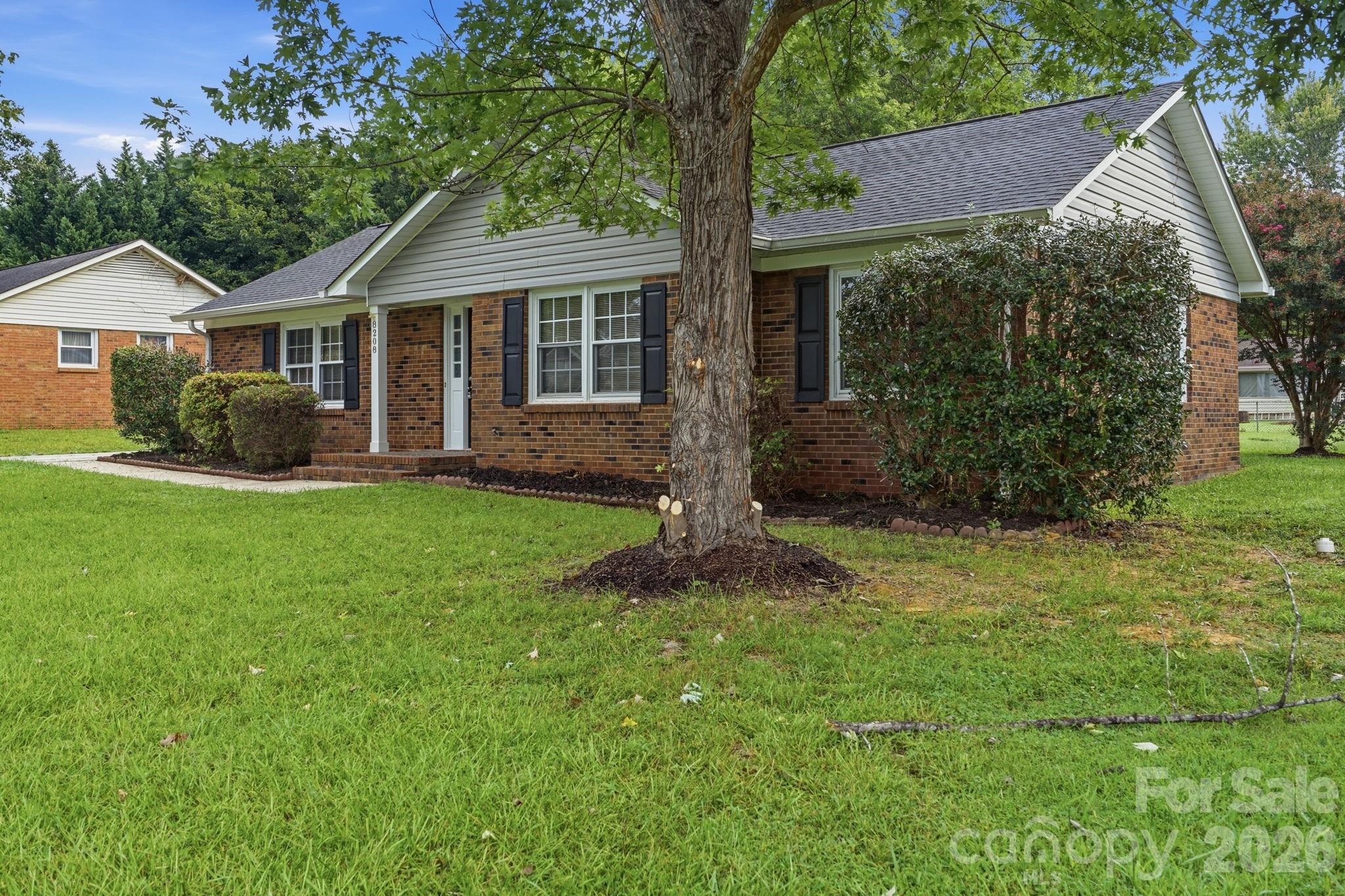 8208 Idlewild Road