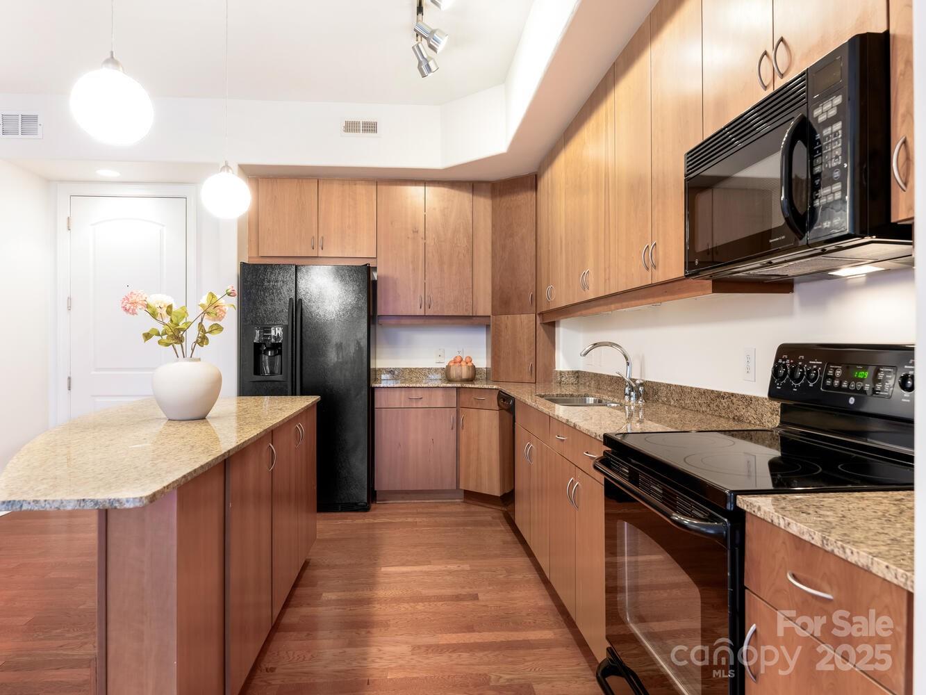 4625 Piedmont Row Drive 302