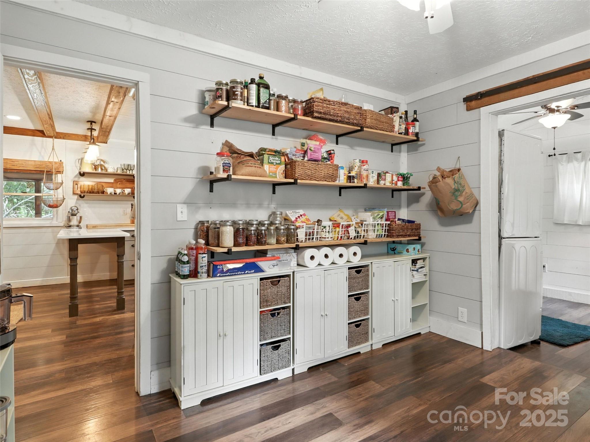 Rhododendron Park - Residential