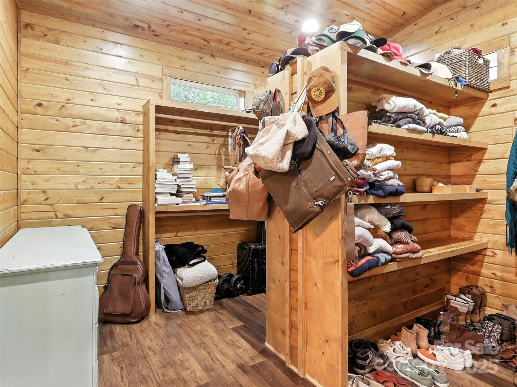 Rhododendron Park - Residential