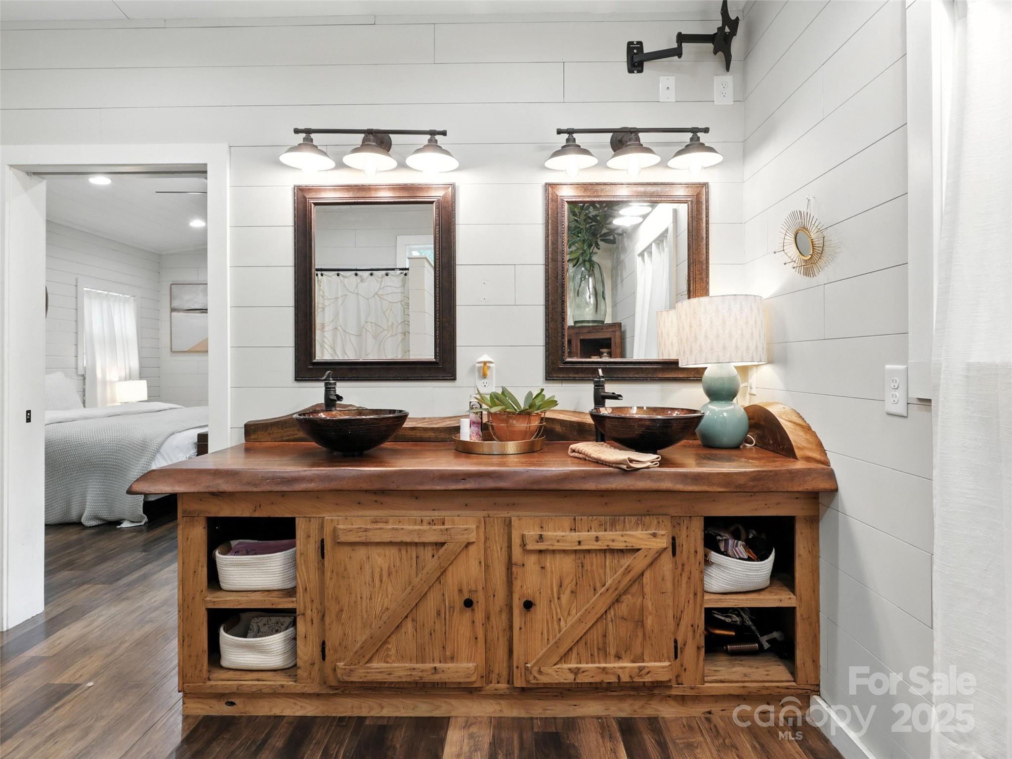 Rhododendron Park - Residential