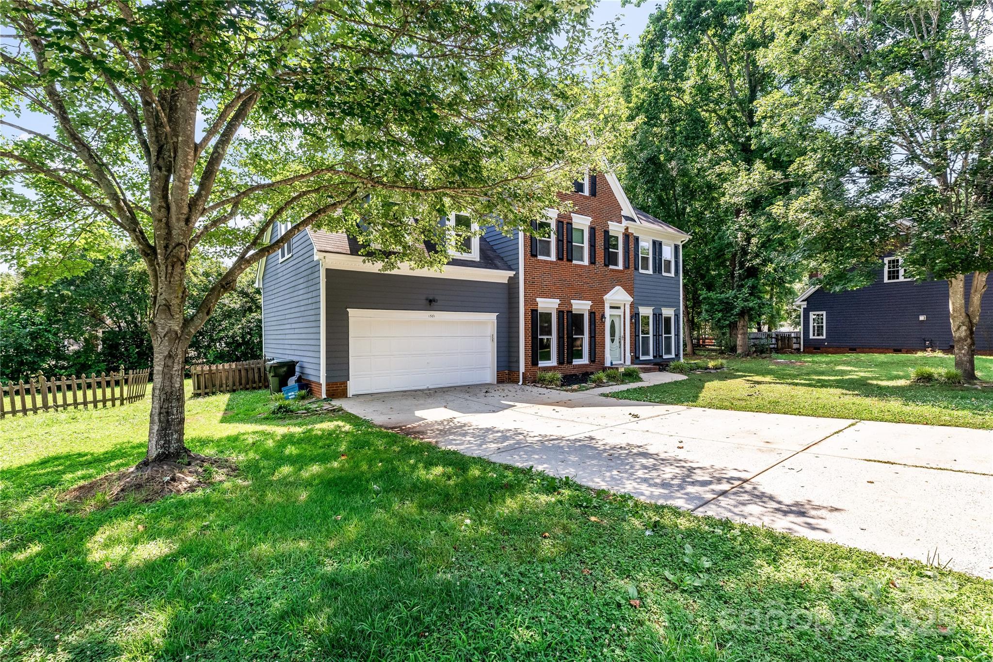 1581 Bluff Court