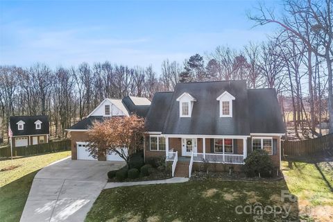 Photo of 17858 Red Ridge Court, Locust, NC 28097 (MLS # 4337166)