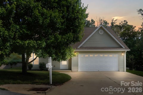 Photo of 50 Ridgeland Lane, Asheville, NC 28805 (MLS # 4399643)
