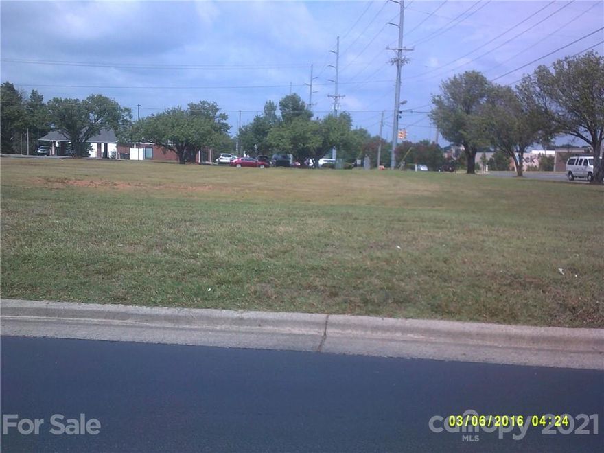 New Price Adjustment - perfect Commercial lot in a high Traffic area - sits cadi corner to the Monroe Crossing Mall -flat, level, topo--zoned GB  which is General Business - property has a variety of uses with this zoning - Bring any Offer ! - this listing can also be found in Commercial MLS and number is 3770563
