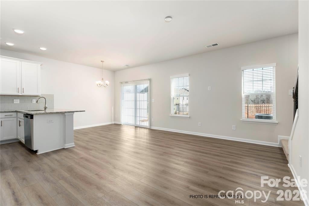 5272 Lashawn Lane 3105