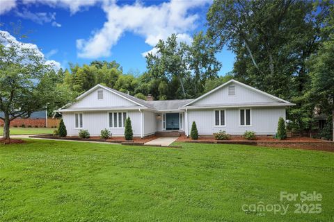 4350 Old Saybrook Court Charlotte NC 28211